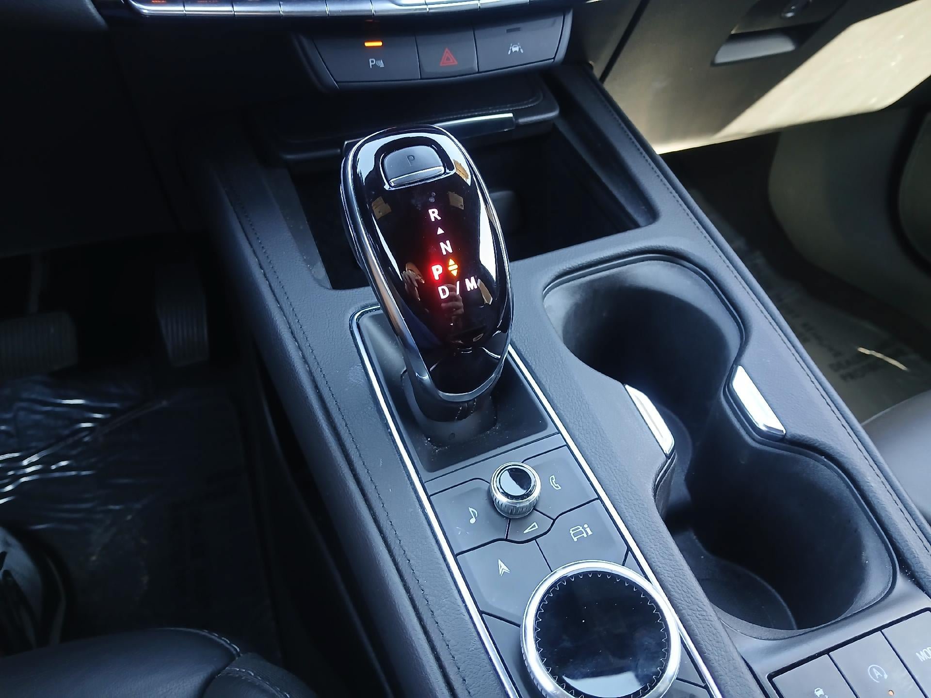 Used 2025 Cadillac XT4 Premium Luxury FWD image 35