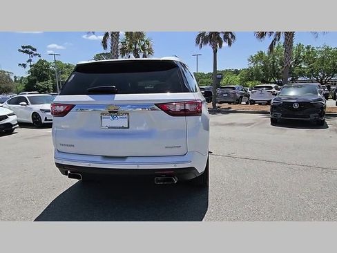 Used 2019 Chevrolet Traverse Premier w/ Driver Confidence II Package FWD image 25