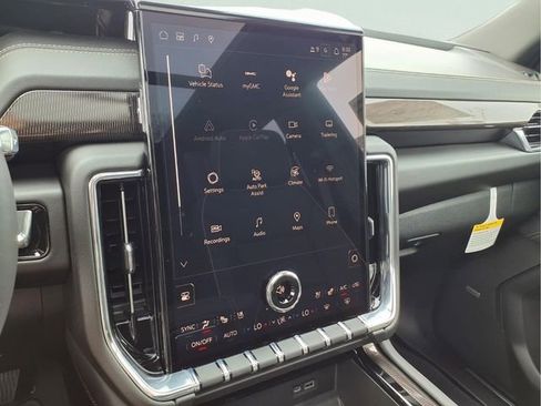New 2026 GMC Yukon Elevation w/ Elevation Premium Package AWD/4WD image 5