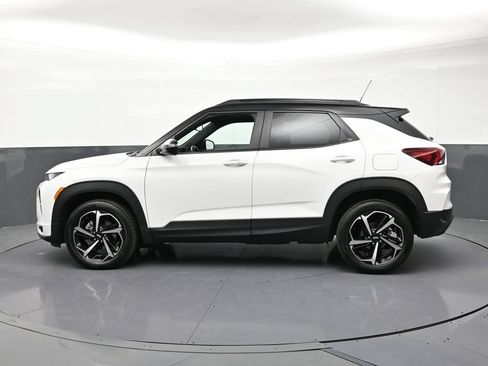 Certified 2023 Chevrolet TrailBlazer RS w/ Convenience Package AWD/4WD image 2