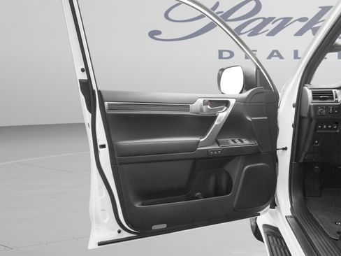 Used 2022 Lexus GX 460 w/ Black Line Special Edition AWD/4WD image 12