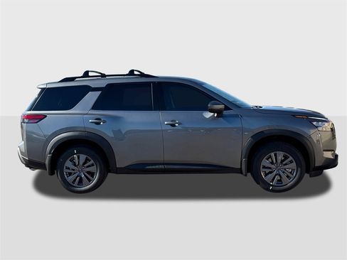 New 2025 Nissan Pathfinder SV image 7