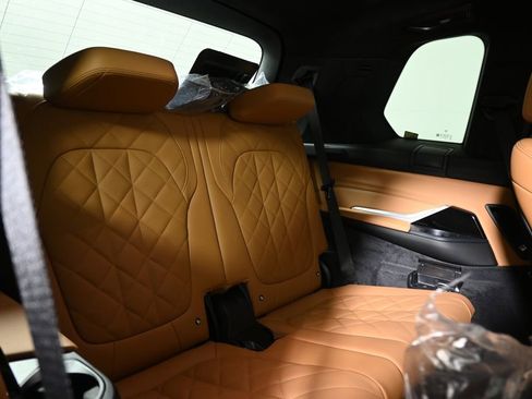 New 2026 BMW X7 xDrive40i w/ M Sport Package AWD/4WD image 37