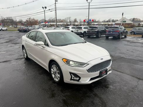 Used 2019 Ford Fusion Energi Titanium image 5