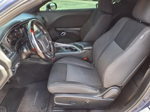 Used 2017 Dodge Challenger R/T w/ Blacktop Package image 19