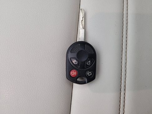 Used 2018 Ford Escape SEL w/ SEL Sport Appearance Package AWD/4WD image 32