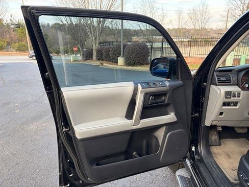 Used 2010 Toyota 4Runner SR5 image 22