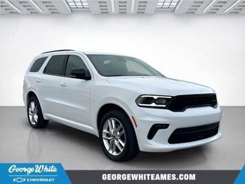 Used 2023 Dodge Durango GT image 1