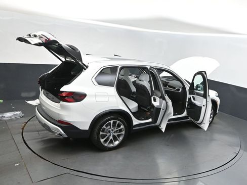 New 2026 BMW X5 sDrive40i w/ Parking Assistance Package image 47