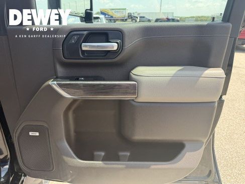 Used 2020 Chevrolet Silverado 2500 LTZ w/ LTZ Premium Package AWD/4WD image 40