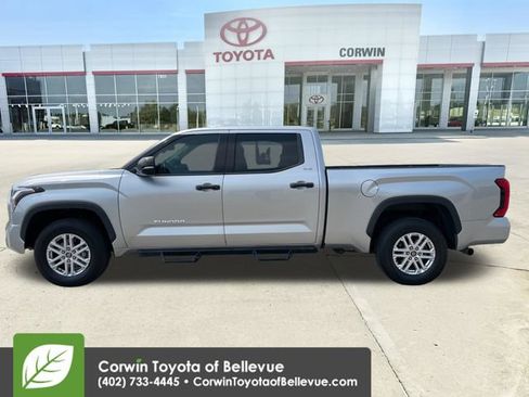 Used 2022 Toyota Tundra SR5 w/ SR5 Convenience Package AWD/4WD image 2