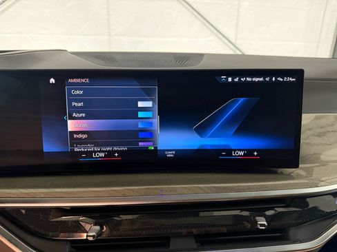 Used 2023 BMW X7 xDrive40i w/ M Sport Package AWD/4WD image 22