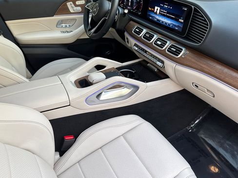 Used 2025 Mercedes-Benz GLE 350 4MATIC image 13