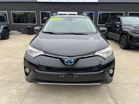 Used 2016 Toyota RAV4 Limited AWD/4WD image 2
