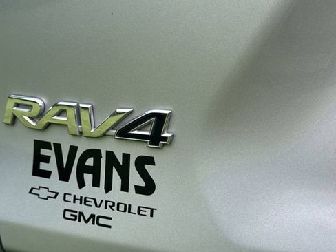 Used 2021 Toyota RAV4 XLE Premium FWD image 33