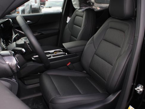 New 2026 Chevrolet Equinox LT w/ Convenience Package II image 16