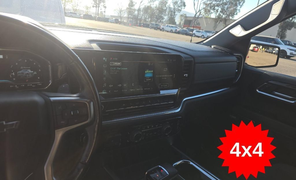 Used 2022 Chevrolet Silverado 1500 RST AWD/4WD image 37