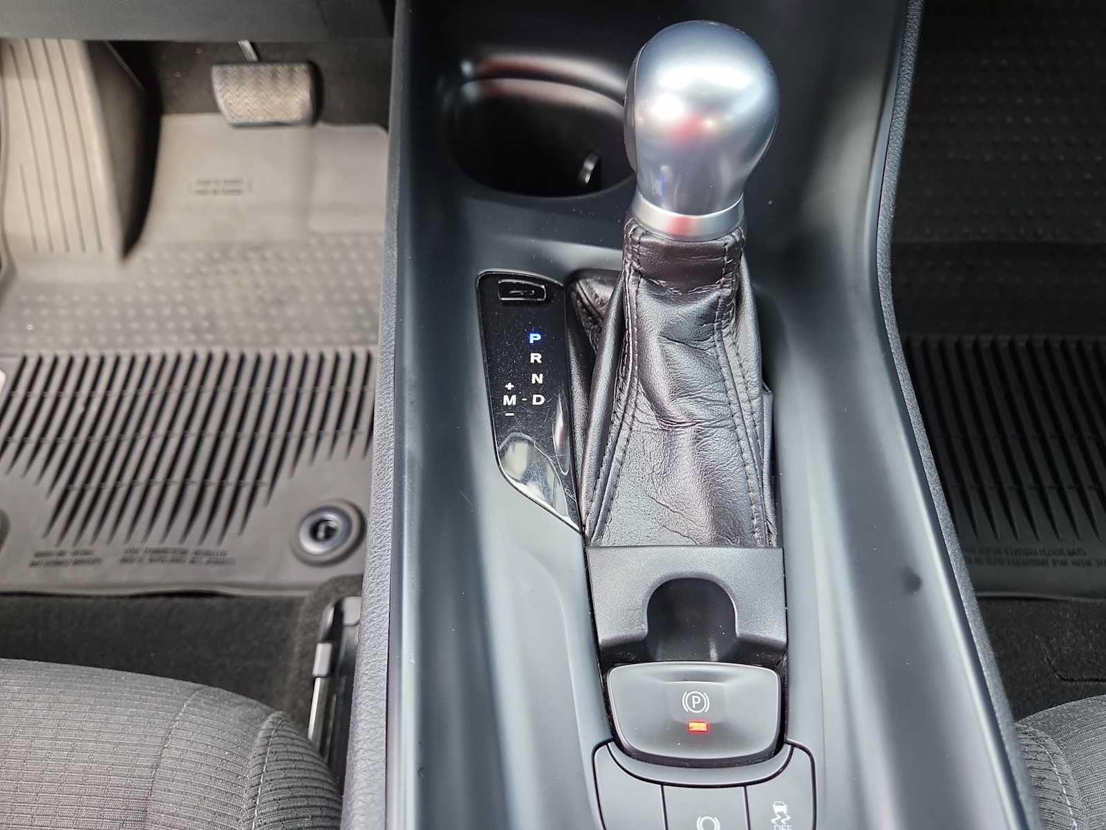 Used 2018 Toyota C-HR XLE FWD image 25