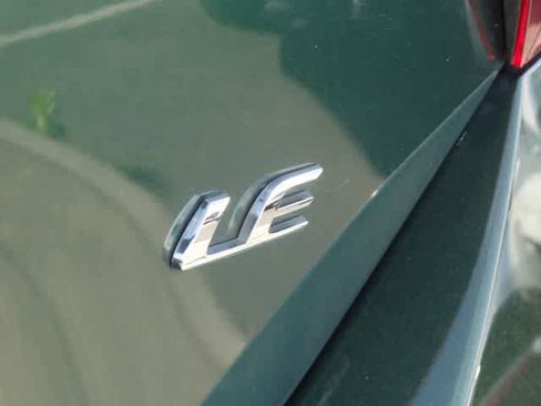 Used 2014 Toyota Corolla LE FWD image 18