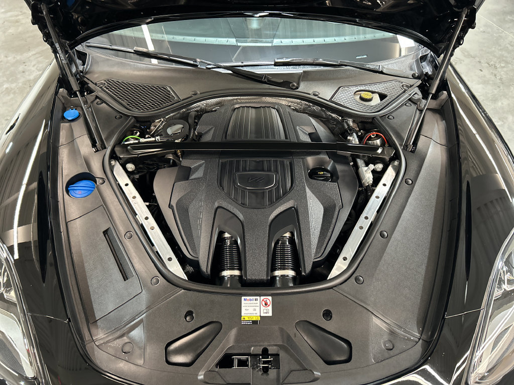 Certified 2023 Porsche Panamera 4 Platinum Edition AWD/4WD image 32