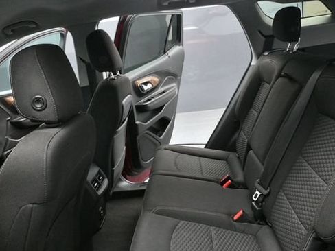 Used 2020 GMC Terrain SLE w/ Driver Convenience Package AWD/4WD image 18