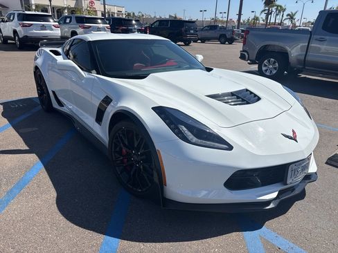 Used 2017 Chevrolet Corvette Z06 image 2