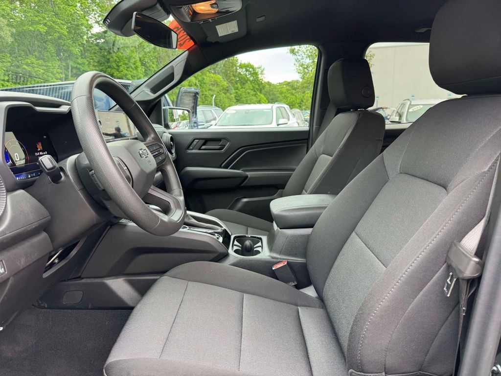 Used 2026 Chevrolet Colorado Trail Boss AWD/4WD image 15