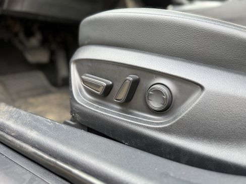 Used 2023 Toyota Camry SE image 27