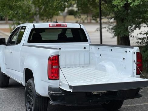 Used 2022 Chevrolet Colorado LT w/ Fleet Safety Package RWD image 27