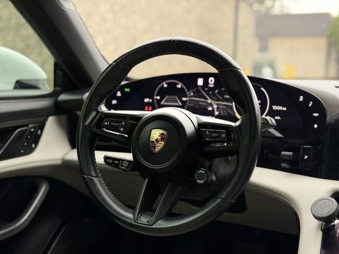 Used 2022 Porsche Taycan 4S AWD/4WD image 38