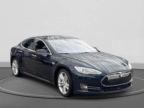 Used 2014 Tesla Model S Base image 3