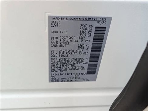Certified 2025 Nissan Murano SV FWD image 18