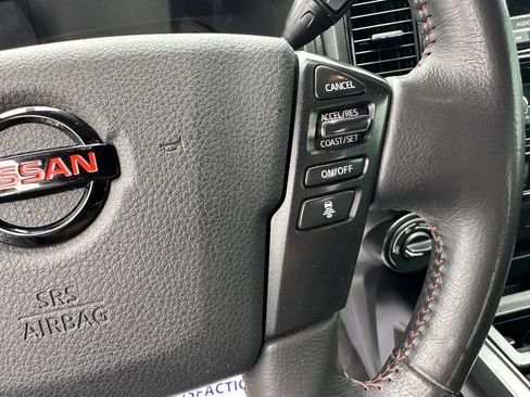 Used 2022 Nissan Titan PRO-4X w/ Pro-4x Convenience Package AWD/4WD image 18