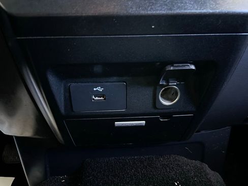 Used 2016 Ford F150 XLT image 32