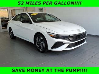 Certified 2025 Hyundai Elantra SEL FWD video 1