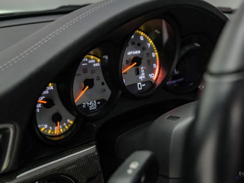 Used 2019 Porsche 911 GT3 RS RWD image 46