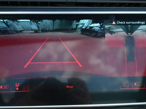 Certified 2025 Audi Q7 3.0T Premium w/ Convenience Package image 25