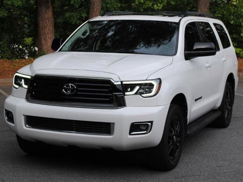 Used 2018 Toyota Sequoia TRD Sport RWD image 5