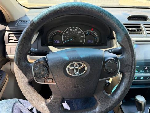 Used 2012 Toyota Camry LE FWD image 14