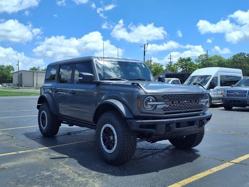 Used 2024 Ford Bronco Badlands AWD/4WD image 14