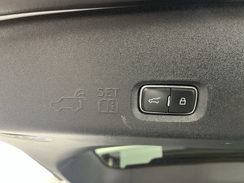 Certified 2025 Ford Expedition Active AWD/4WD image 38