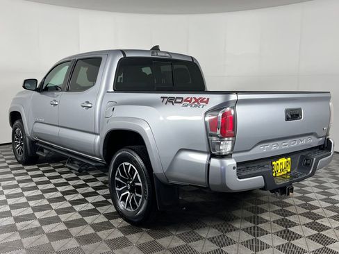 Used 2021 Toyota Tacoma TRD Sport w/ Technology Package AWD/4WD image 8
