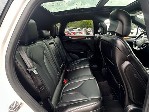 Used 2018 Lincoln MKC Select w/ Lincoln MKC Climate Package AWD/4WD image 28