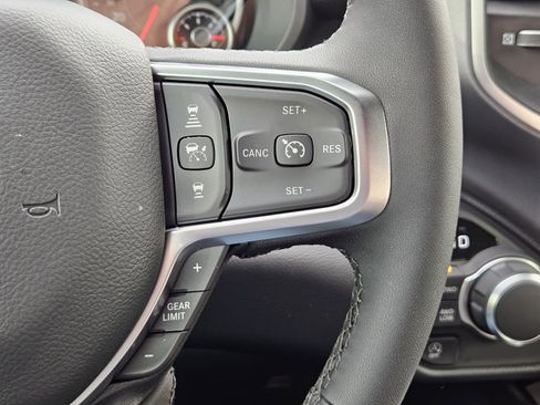 Used 2026 RAM 1500 4x4 Crew Cab image 28