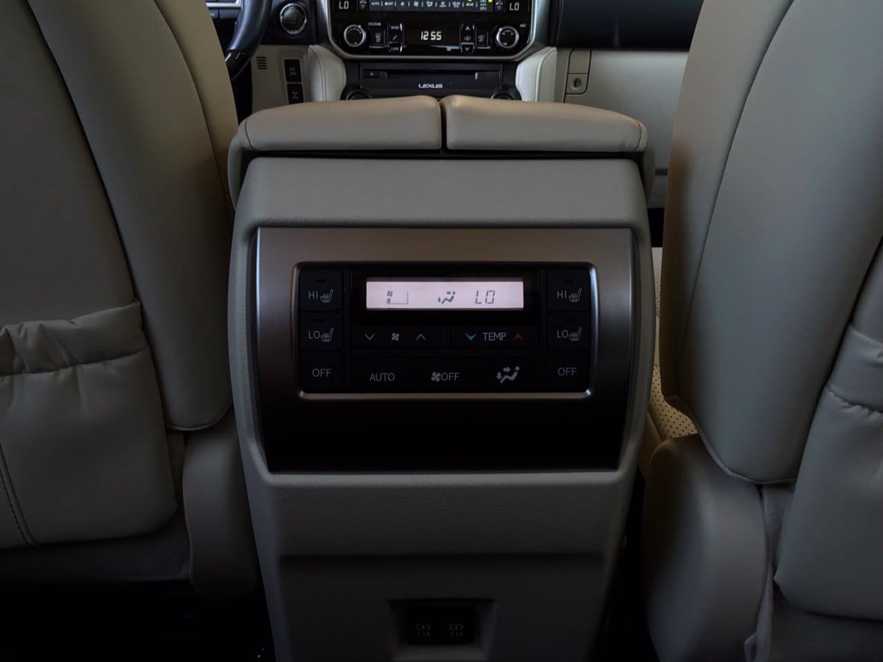 Used 2022 Lexus GX 460 Luxury w/ Off Road Package AWD/4WD image 15