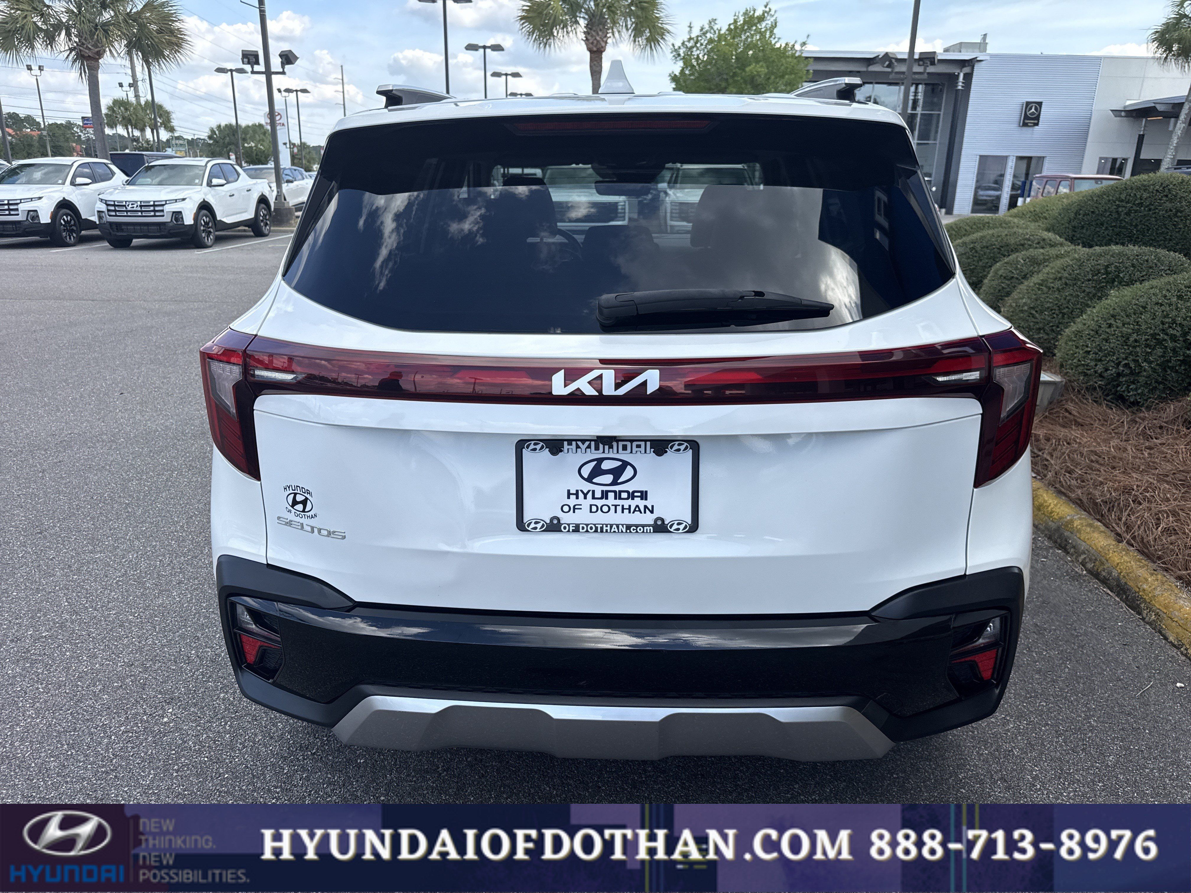 Used 2025 Kia Seltos S FWD image 3