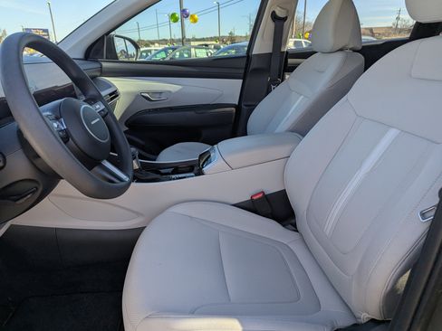 Certified 2025 Hyundai Tucson SEL FWD image 14