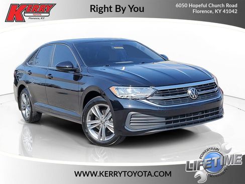 Used 2024 Volkswagen Jetta SE w/ Panoramic Sunroof Package image 1