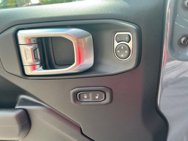 Used 2024 Jeep Wrangler Sport AWD/4WD image 9