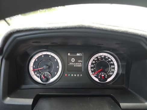 Used 2019 RAM 1500 Classic SLT image 11